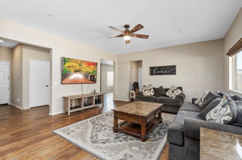 34122 Camelina St, Lake Elsinore CA  92532-2957 exterior