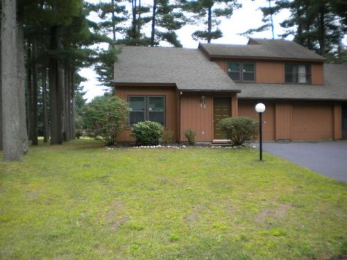 41 Elizabeth Ln, Glens Falls, NY 12804-9158