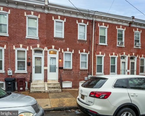915 Pine St, Wilmington, DE 19801-4029