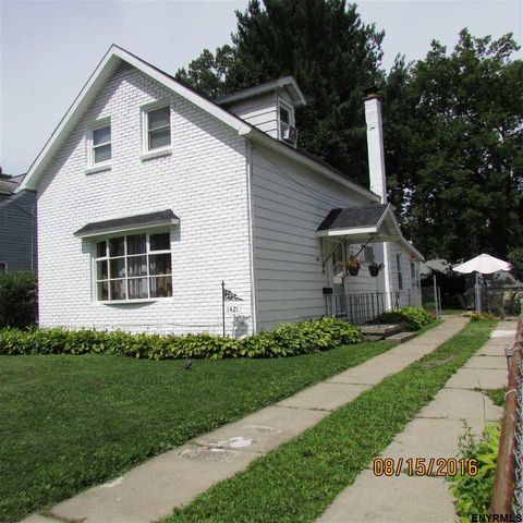 1421 Regal Ave, Schenectady, NY 12308-1711