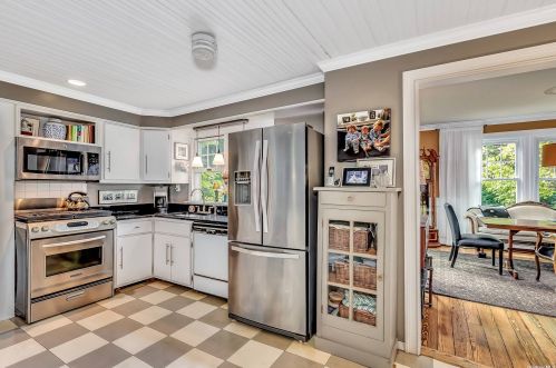 253 Union Ave, Islip Manor NY  11751-4710 exterior