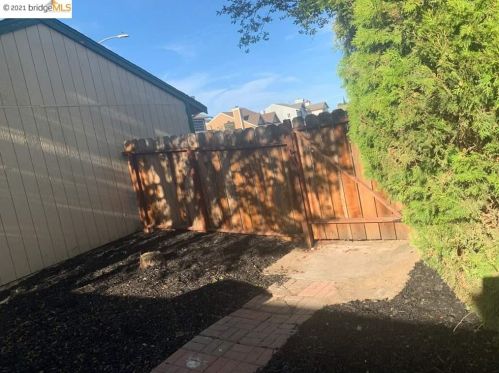 652 Gingham Way, Oakley CA  94561-3105 exterior
