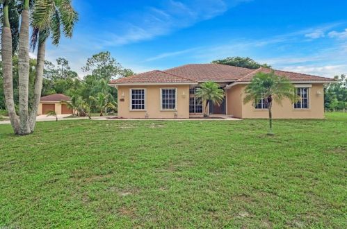 3280 66th St, Naples, FL 34105-7322