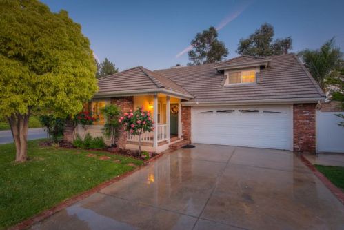 23802 Bennington Dr, Santa Clarita, CA 91354-2600