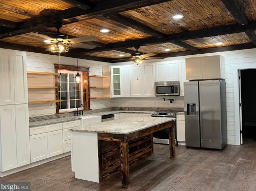 594 Baynesville Rd, Montross VA  22520-2325 exterior