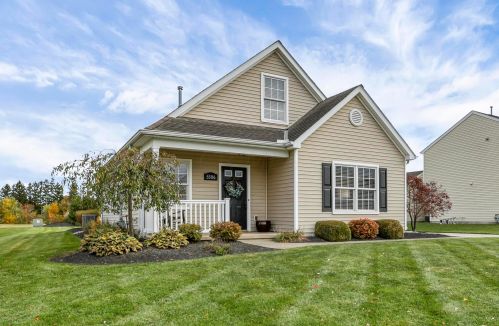 5506 Oakhurst Dr, Hebron, OH 43025-9020