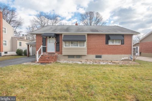 31 Marta Dr, Wilmington, DE 19808-4852