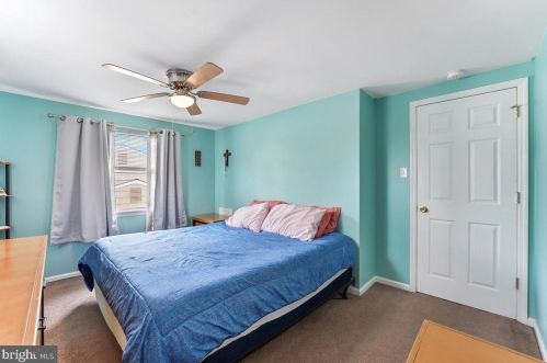 14 Tara Dr, New Castle DE  19720-4068 exterior