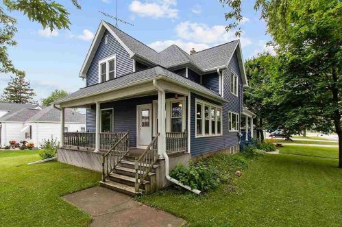 205 3rd St, Cato, WI 54230-9767