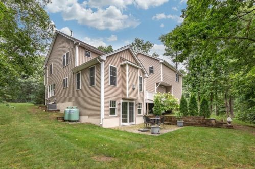 5 Rolling Ln, Natick MA  01760-2949 exterior