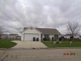 508 Foxmead Dr, Waterford, WI 53185-4573