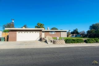 3200 Blade Ave, Bakersfield, CA 93306-2002