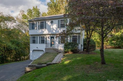 193 Kneen St, Huntington, CT 06484-3953