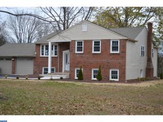 50 Saint Michaels Ct, Southampton, PA 18966-1137