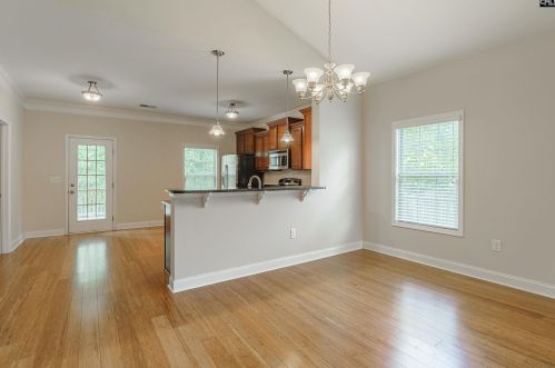 272 Tufton Ct, Cayce-West Columbia SC  29033-2752 exterior