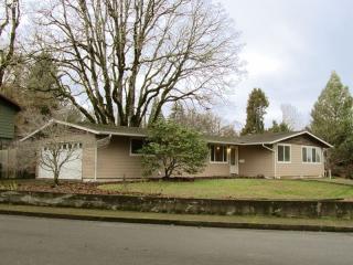 3590 Mill St, Eugene, OR 97405-3865