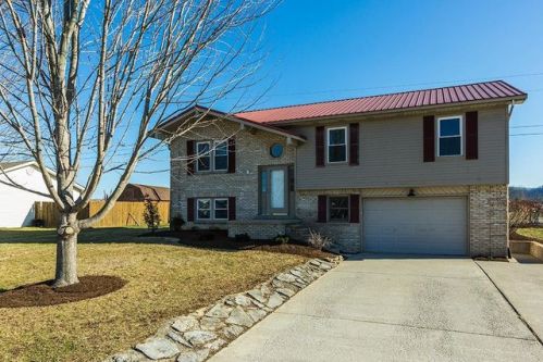 362 Peachtree Dr, Berea, KY 40403-9128