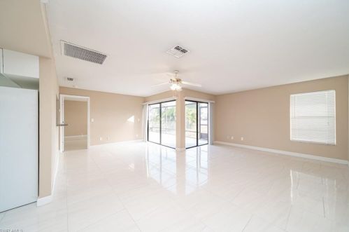 2326 15th St, Cape Coral, FL 33990-1949
