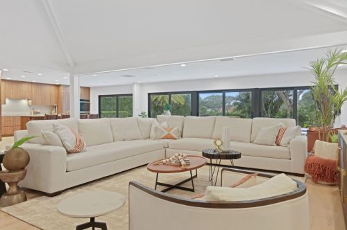 4315 Lakewood Dr, Delray Beach FL  33445-9004 exterior