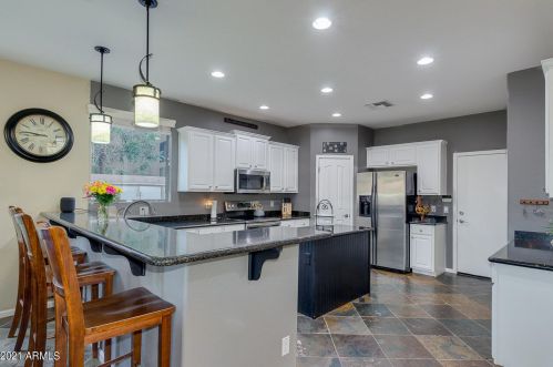 6691 Seneca Way, Gilbert, AZ 85298-4034