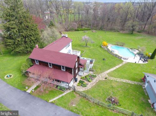 20 Woods Ln, Parkesburg, PA 19365-8903