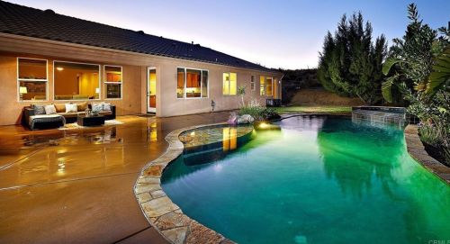 3506 Fazio Rd, Alpine, CA 91901-1546