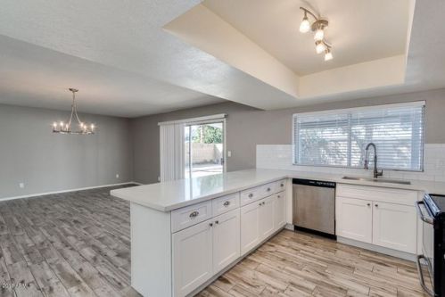 5502 Onyx Ave, Glendale, AZ 85302-2117