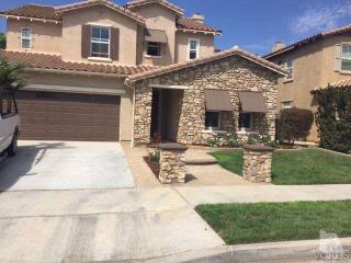 381 Commons Park Dr, Camarillo, CA 93012-7727