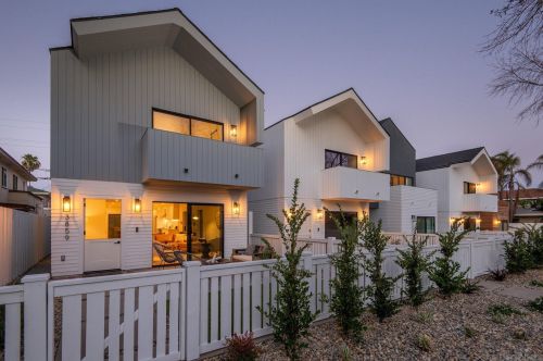 3859 Sequoia St, San Diego, CA 92109-6550