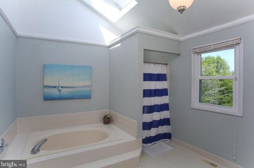 1845 Ferguson Ln, Blue Bell PA  19422-1308 exterior