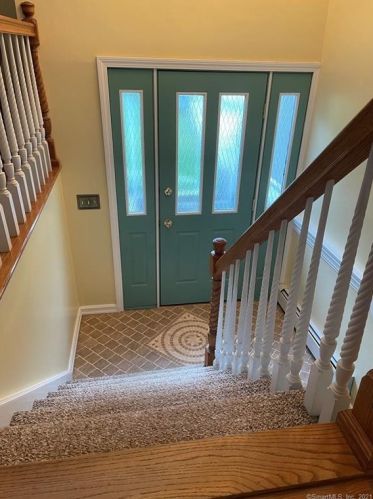 131 Pollys Ln, Uncasville CT  06382-1436 exterior