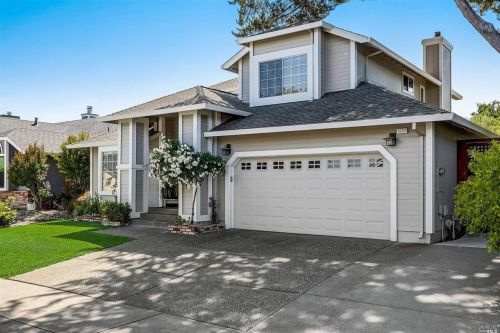 1117 Meridian Cir, Santa Rosa, CA 95401-4903