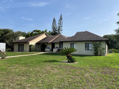 3500 Boggy Crk Rd, Kissimmee FL 34744-9413 exterior