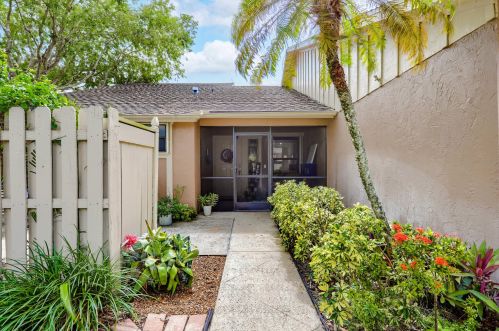 11866 Donlin Dr, West Palm Beach, FL 33414-6251