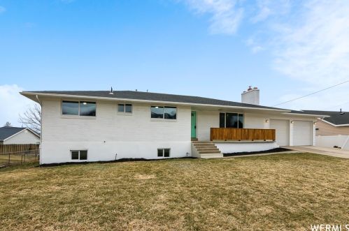 390 Larkin Ln, West Kaysville, UT 84037-2484