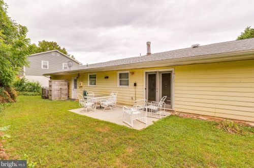 533 Morison St, Charles Town WV  25414-1144 exterior