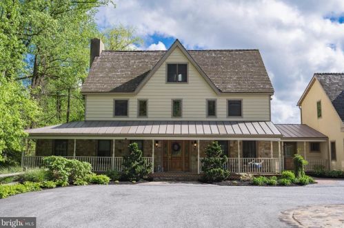 402 Hickory Hill Rd, Chadds Ford, PA 19317-9369