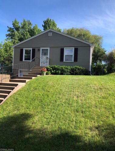 1766 4th St, Saint Paul, MN 55106-5428