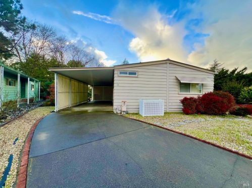 13 Castle Ct, Santa Rosa, CA 95401-5868