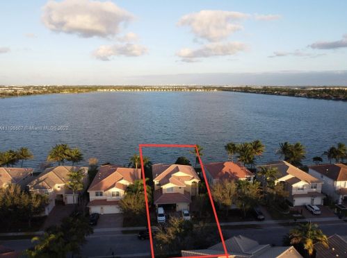 5007 183rd Ave, Hollywood, FL 33029-6316