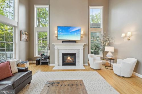 610 Poplar Dr, Falls Church VA  22046-2838 exterior