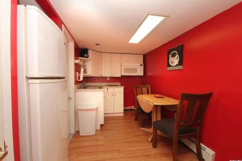 656 Sandra Ave, West Islip NY  11795-2524 exterior