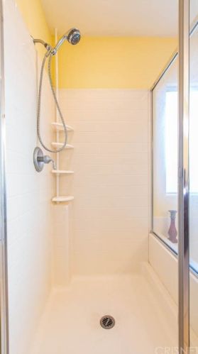 15728 Leadwell St, Van Nuys CA 91406-2537 exterior