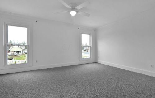 492 Jefferson St, Pataskala OH  43062-8207 exterior