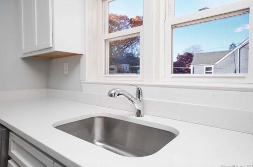 150 Summit St, Bridgeport CT  06606-4839 exterior