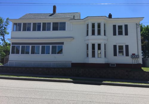 39 Chestnut St, Rochester NH  03867-2649 exterior