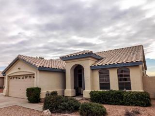 8149 Glenn Dr, Glendale, AZ 85303-2202