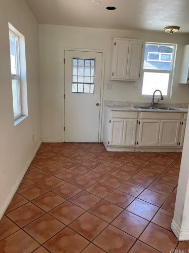 2541 Missouri Ave, South Gate CA  90280-3938 exterior