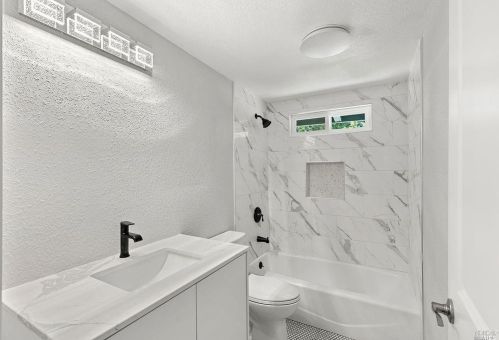 40000 Gualala Ct, The Sea Ranch CA  95445-9533 exterior