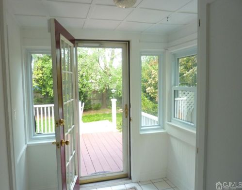 190 Willow St, East Brunswick, NJ 08816-3138